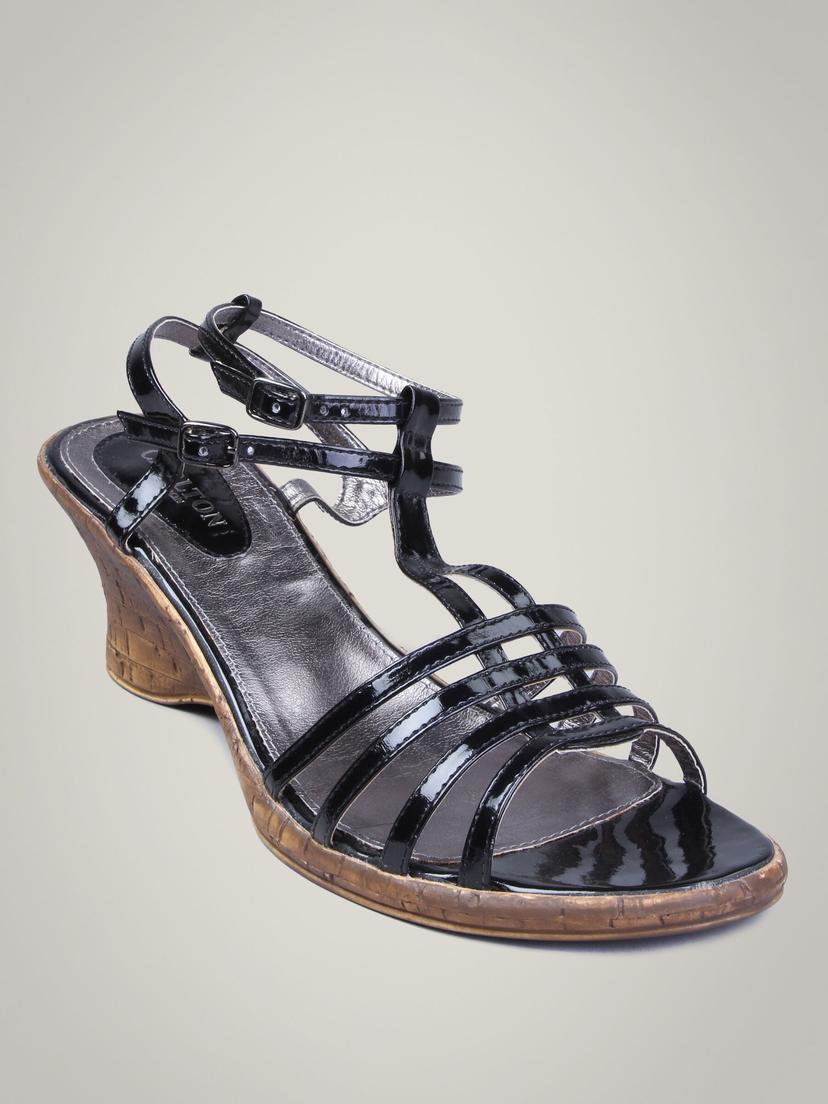 Carlton London Women's Flats